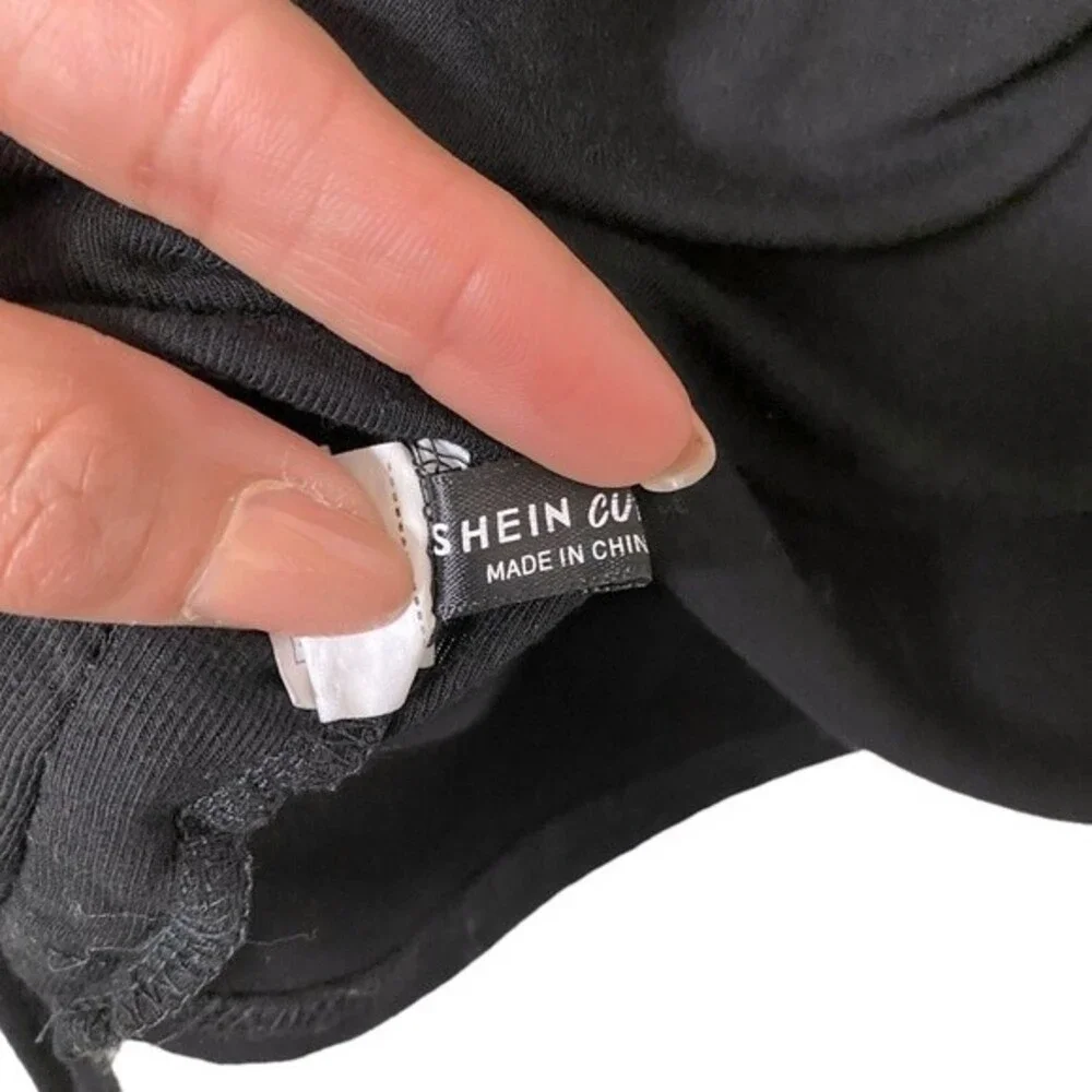 SHEIN Curve Ruched Long Sleeve Crop Top